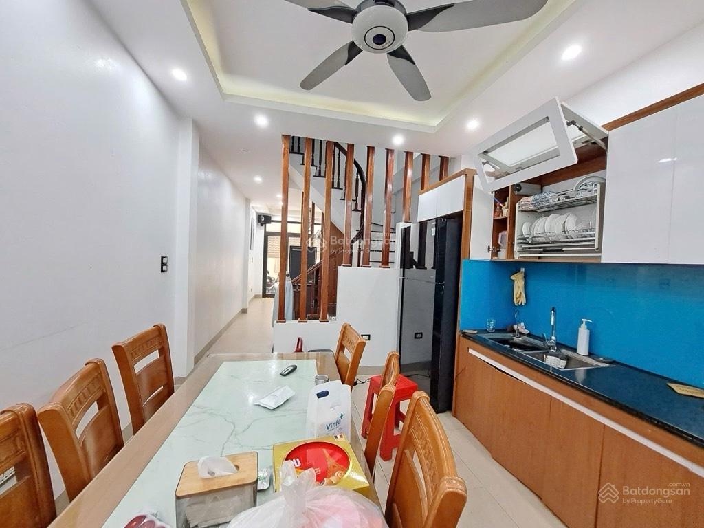 Ngay chợ đại từ p hoàng liệt 46m 5 tầng mt4m 4 ngủ mặt trước thoáng chỉ 30m ra ô tô giá 8,7 tỷ