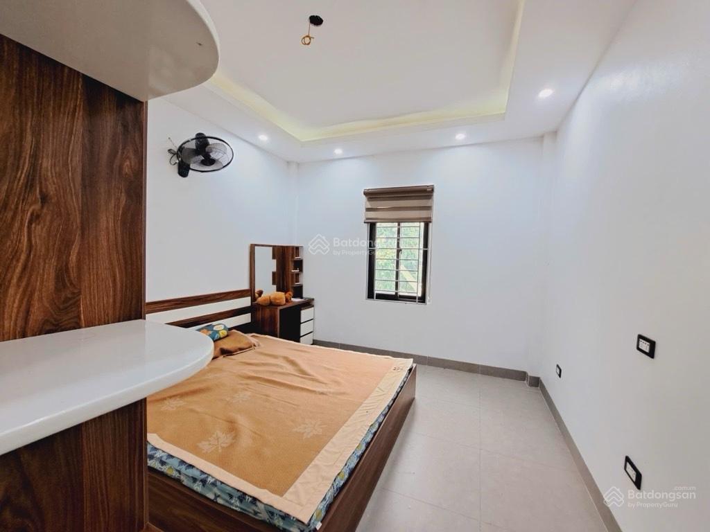 Ngay chợ đại từ p hoàng liệt 46m 5 tầng mt4m 4 ngủ mặt trước thoáng chỉ 30m ra ô tô giá 8,7 tỷ