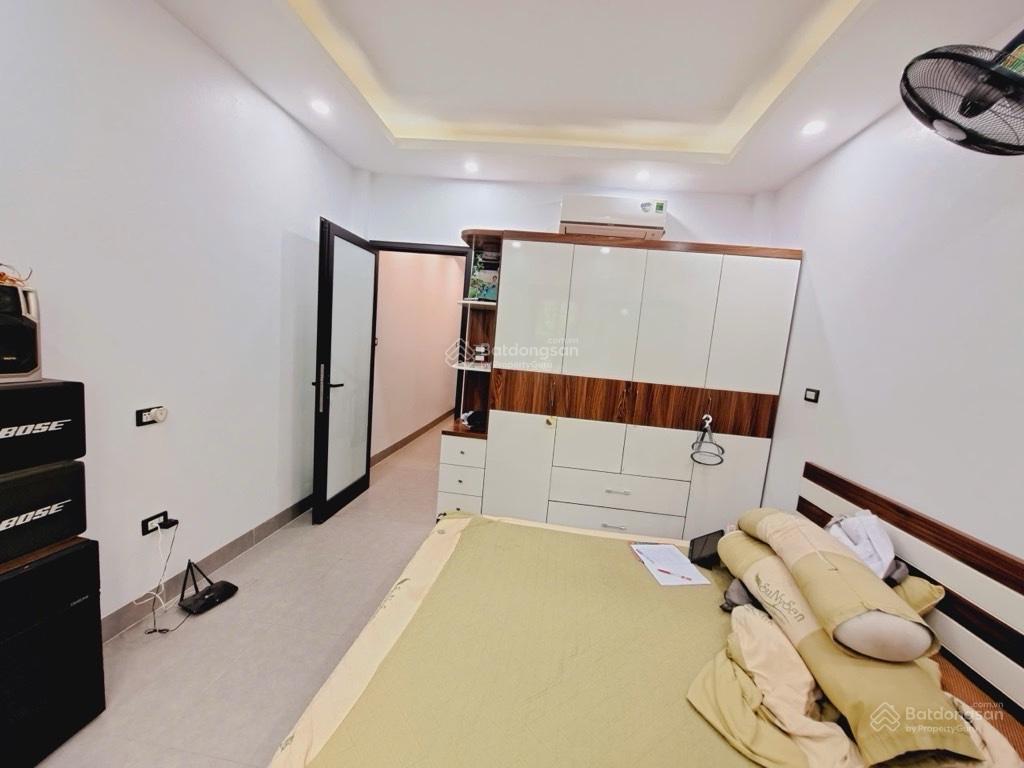 Ngay chợ đại từ p hoàng liệt 46m 5 tầng mt4m 4 ngủ mặt trước thoáng chỉ 30m ra ô tô giá 8,7 tỷ