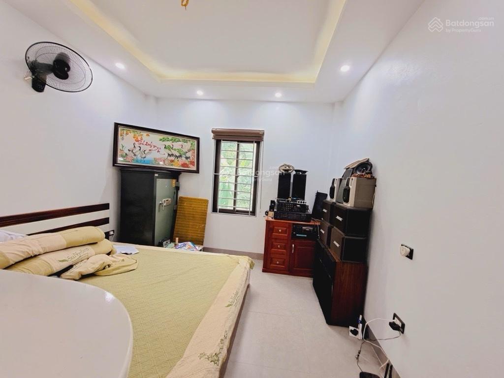 Ngay chợ đại từ p hoàng liệt 46m 5 tầng mt4m 4 ngủ mặt trước thoáng chỉ 30m ra ô tô giá 8,7 tỷ