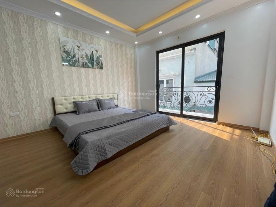 Ngay kđt linh đàm phường hoàng liệt nhà 5tầng 3ngủ mt4m dt38m chỉ 6,8 tỷ sát ô tô đỗ
