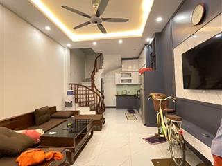 Ngay kđt linh đàm phường hoàng liệt nhà 5tầng 3ngủ mt4m dt38m chỉ 6,8 tỷ sát ô tô đỗ