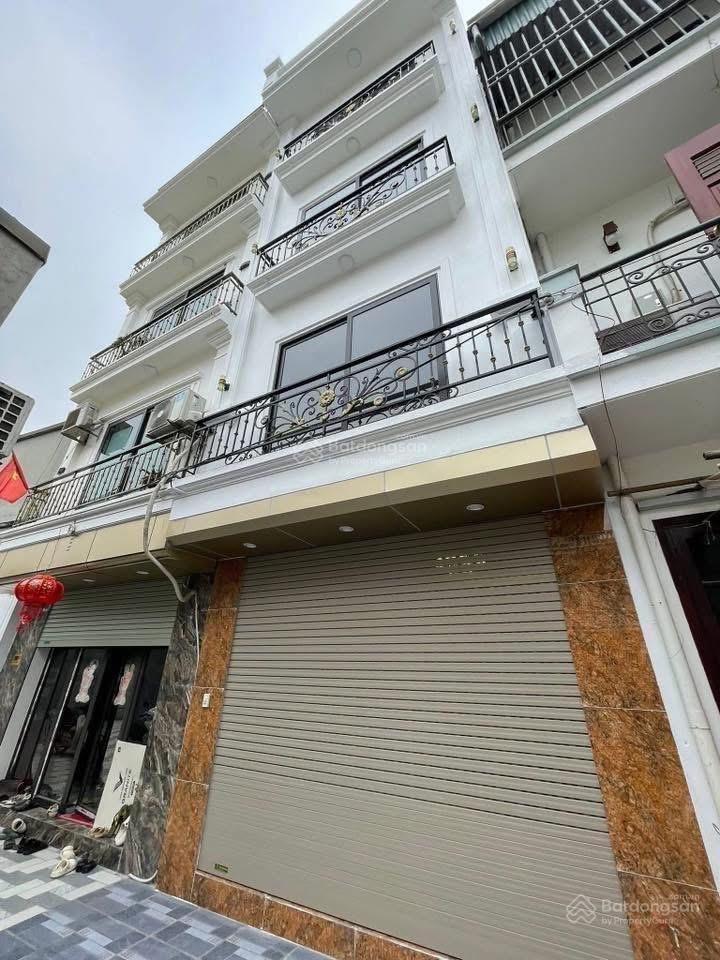 Ngay kđt linh đàm phường hoàng liệt nhà 5tầng 3ngủ mt4m dt38m chỉ 6,8 tỷ sát ô tô đỗ