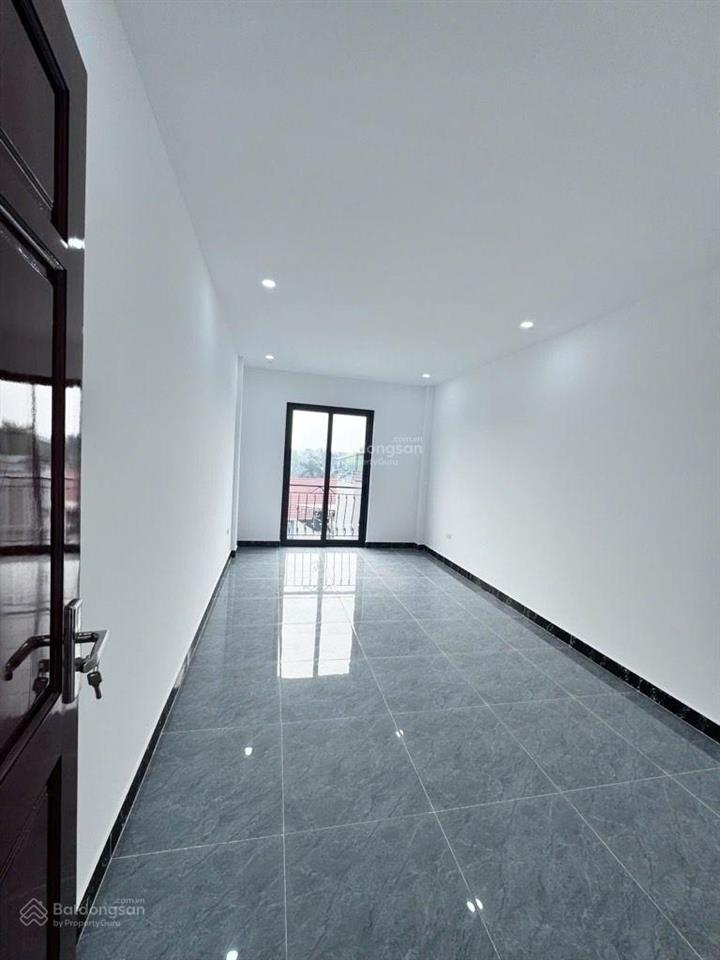 Ngọc hồi  trần thủ độ dt 57m2, mt quyền lực 7,6m, 5 tầng chỉ 8,8 tỷ sát ô tô đỗ ngay hồ linh đàm