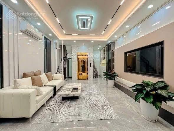 Bán nhà trần thủ độ ngọc hồi 41m 6 tầng thang máy mt5m giá 8,5 tỷ ô tô qua nhà kinh doanh online