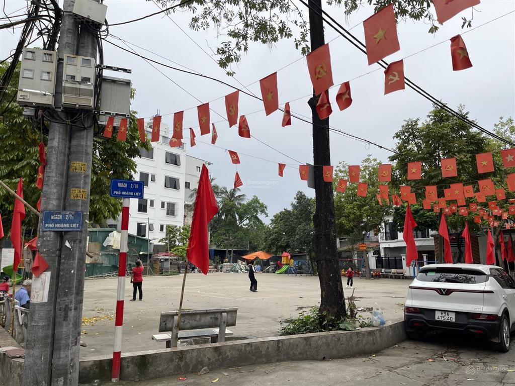 Chính chủ f0 cần bán mảnh đất 45m mt4m ngõ 2 hoàng liệt ô tô đỗ cổng giá 8,35 tỷ gần trường c1,c2