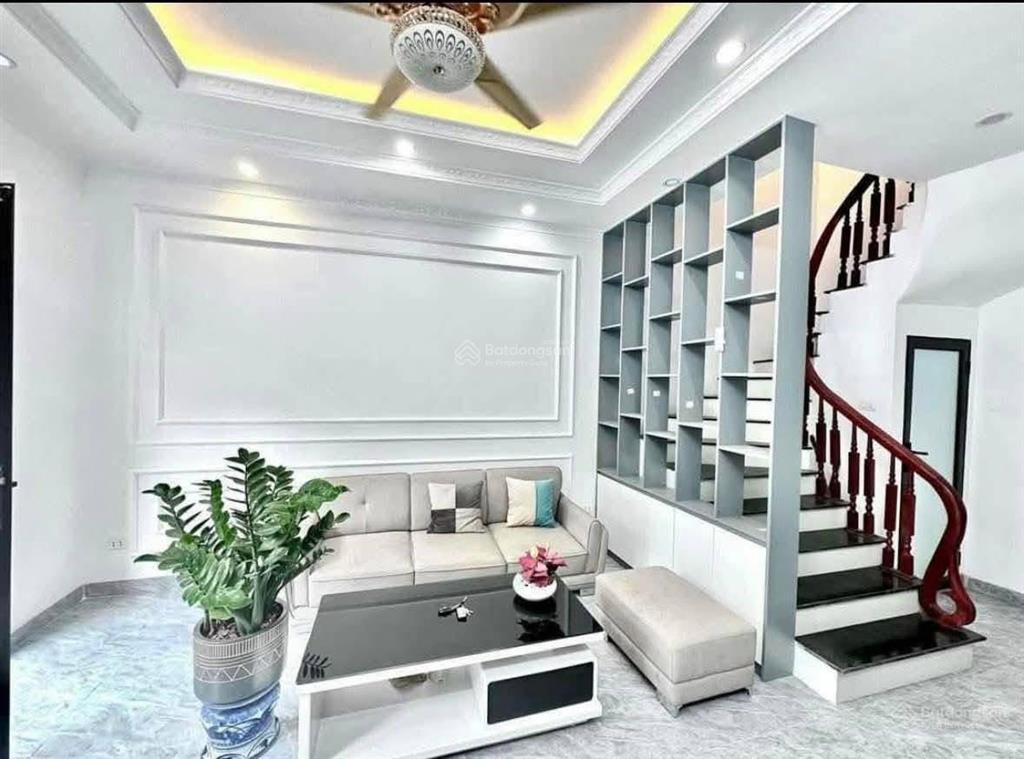 Tt phường hoàng liệt 38m 5 tầng mt4m ngõ siêu rộng mặt thoáng bãi gửi ô tô cạnh nhà giá 7 tỷ