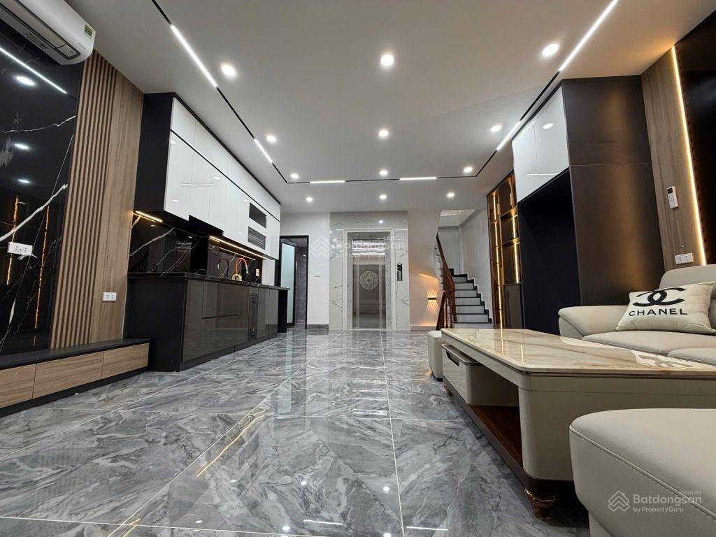 Bán nhà ngõ 2 phố hoàng liệt 40m2 mt 4m, 6 tầng thang máy ngõ rộng thoáng gần ô tô đỗ giá 8,9 tỷ