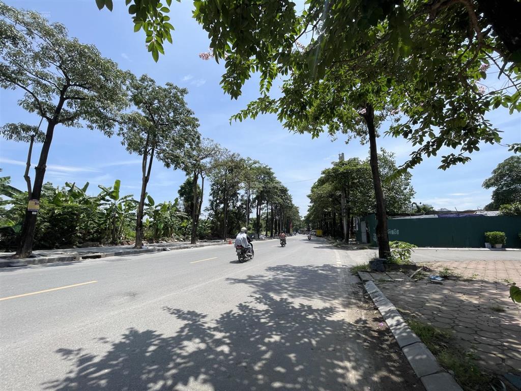 Phố linh đường hoàng liệt chính chủ bán mảnh đất 50m mt4m ô tô dừng đỗ ngõ thông kinh doanh giá 9tỷ