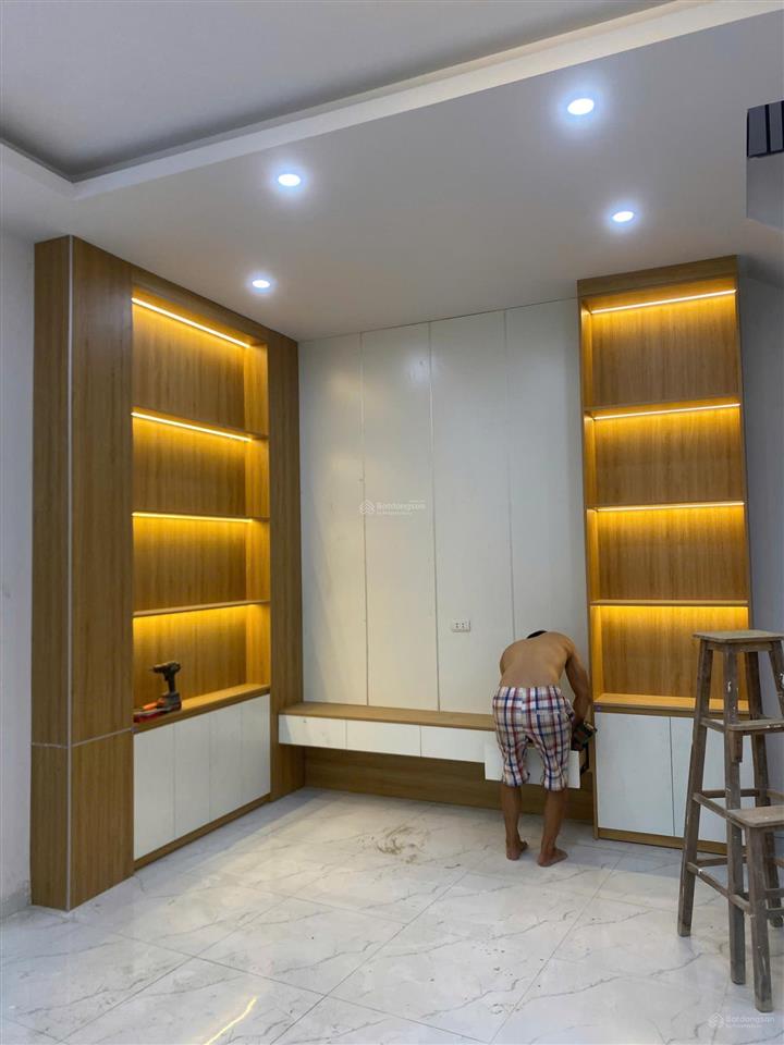 Bán nhà tựu liệt phường hoàng liệt 35m 4 tầng mt5,4m, ngõ rộng thoáng chỉ 10m ra ô tô đỗ giá 6,5 tỷ
