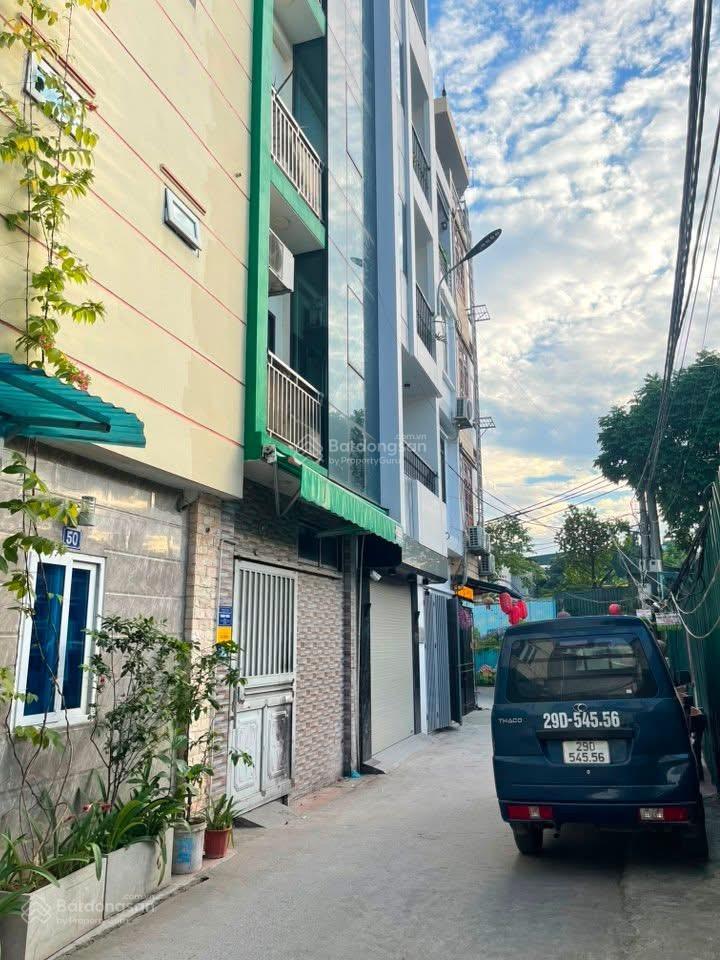 Chính chủ cho thuê nhà mới 45m 5 tầng 4 ngủ mt 4,5m ô tô đỗ cửa ngõ 18 định công thượng giá 13tr