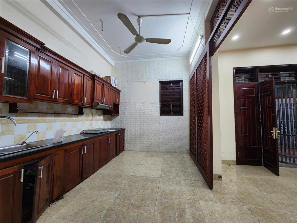 Chính chủ cho thuê nhà 48m 4 tầng 4 ngủ ngõ 2 phố hoàng liệt ô tô đỗ cửa kinh doanh onlin giá 12tr