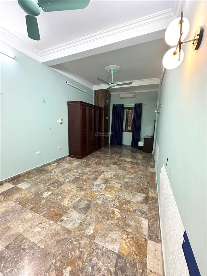 Chính chủ cho thuê nhà ngõ 203 kim ngưu  vĩnh tuy 40m2 4 tầng 4 ngủ ô tô đỗ cửa kd onl giá 10,5tr