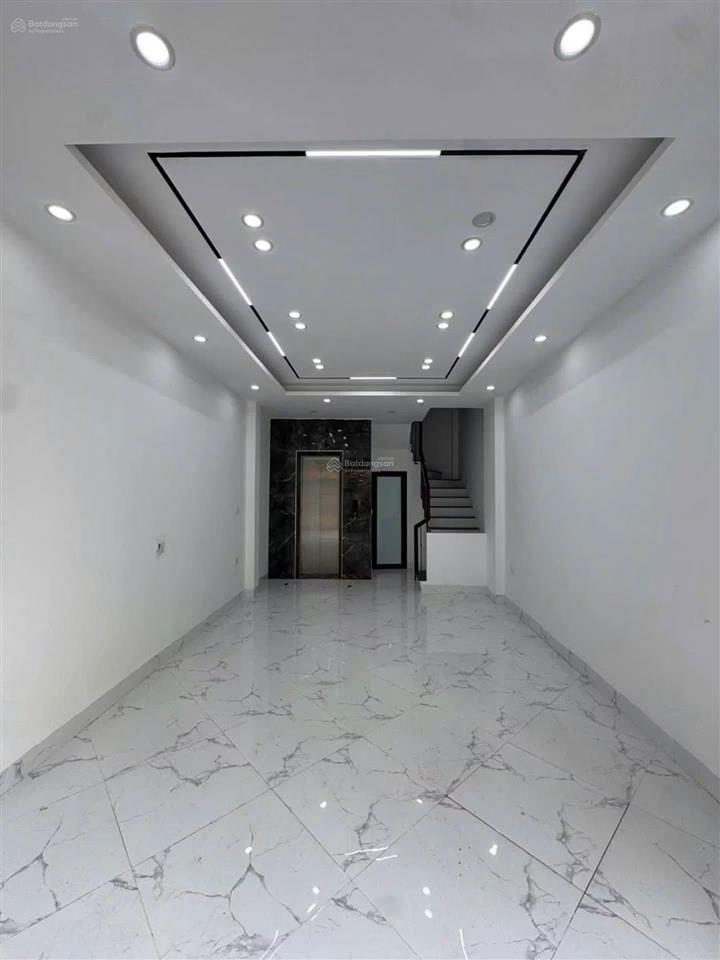 Cho thuê nhà ngõ 2 hoàng liệt 40m2, 6 tầng thang máy, ô tô đỗ cửa, kinh doanh vp ở gđ giá 12tr