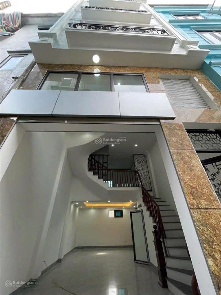 Bán nhà vĩnh quỳnh  thanh trì 45m mt4,5m 5 tầng thoáng sáng ngõ thông bãi gửi ô tô 30m giá 6 tỷ