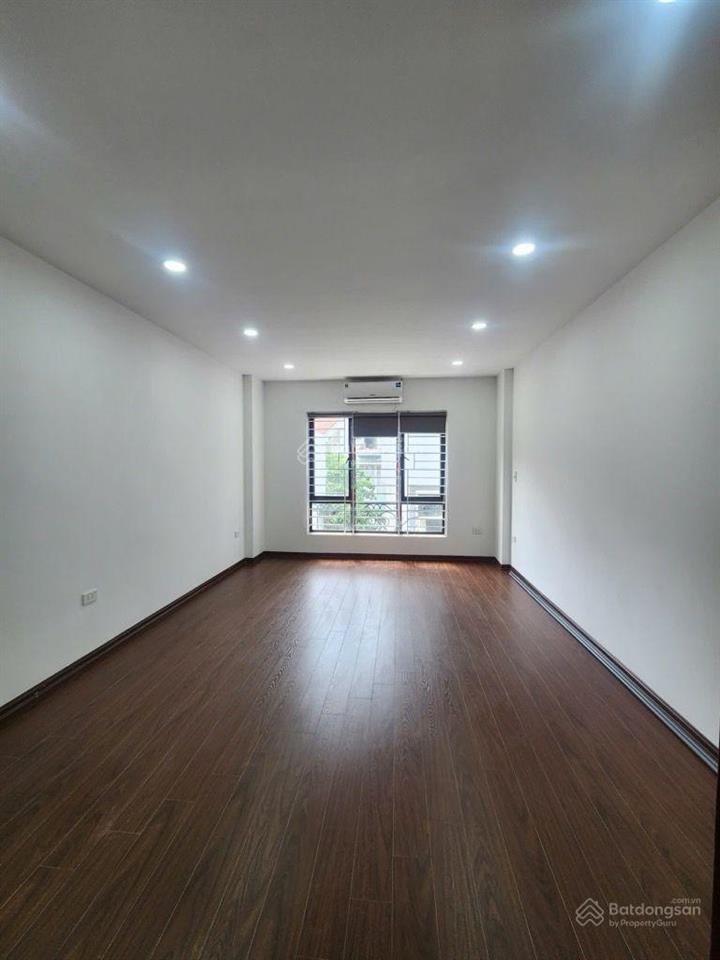 Chính chủ bán nhanh cho khách thiện chí dt 35m2 6 tầng ô tô đỗ cửa, sát tây nam linh đàm giá 6,6 tỷ