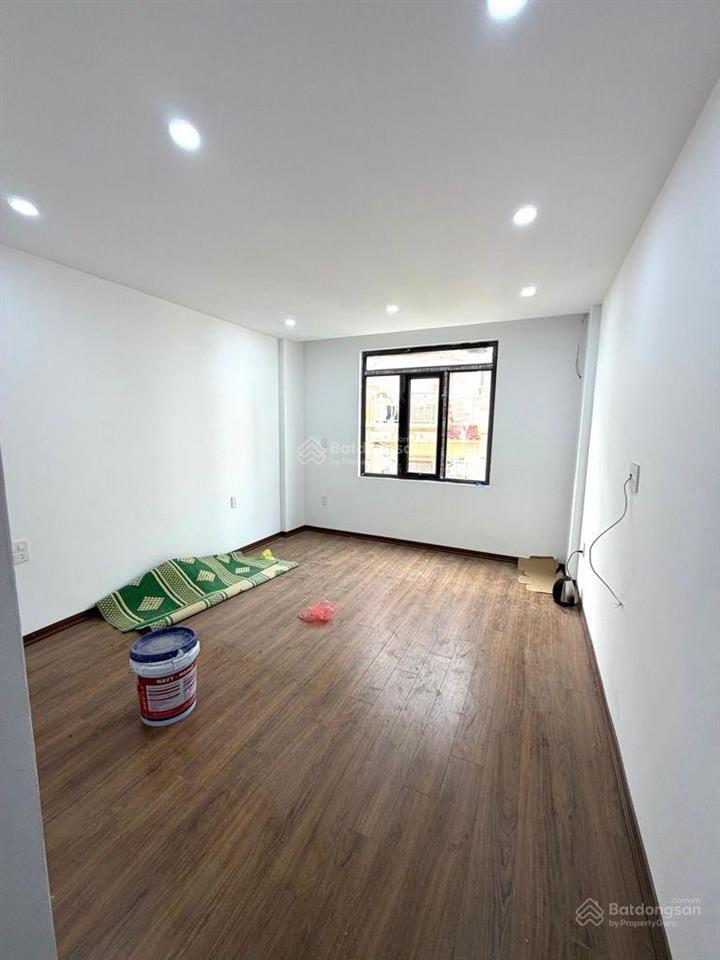 Chính chủ bán nhanh cho khách thiện chí dt 35m2 6 tầng ô tô đỗ cửa, sát tây nam linh đàm giá 6,6 tỷ