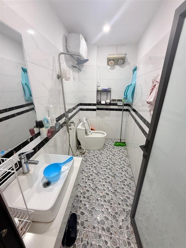 Cho thuê nhà mới tinh p linh đường hoàng liệt 40m 4 tầng 4 ngủ, full đồ mới ô tô đỗ cổng giá 10 tr