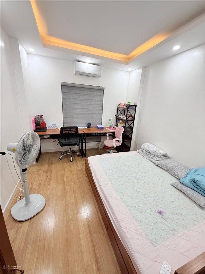Cho thuê nhà mới tinh p linh đường hoàng liệt 40m 4 tầng 4 ngủ, full đồ mới ô tô đỗ cổng giá 10 tr