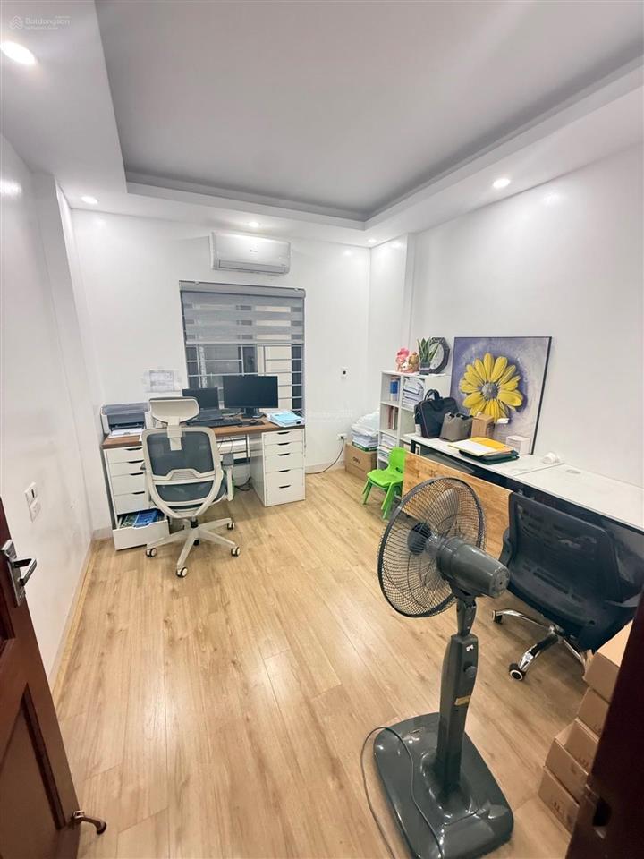 Cho thuê nhà mới tinh p linh đường hoàng liệt 40m 4 tầng 4 ngủ, full đồ mới ô tô đỗ cổng giá 10 tr