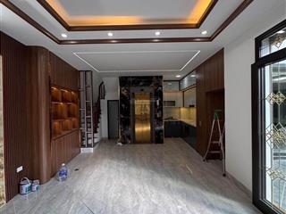 Bằng b lõi trung tâm linh đàm 50m 6 tầng thang máy mt 4,5 ô tô đỗ cửa gần chợ kd tốt, giá 11 tỷ