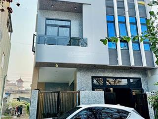 Siêu phẩm nhà 3 tầng kiểu villa 3 mặt tiền tôn đản  khe cạn không gian siêu thoáng chỉ 5 tỷ nhẹ