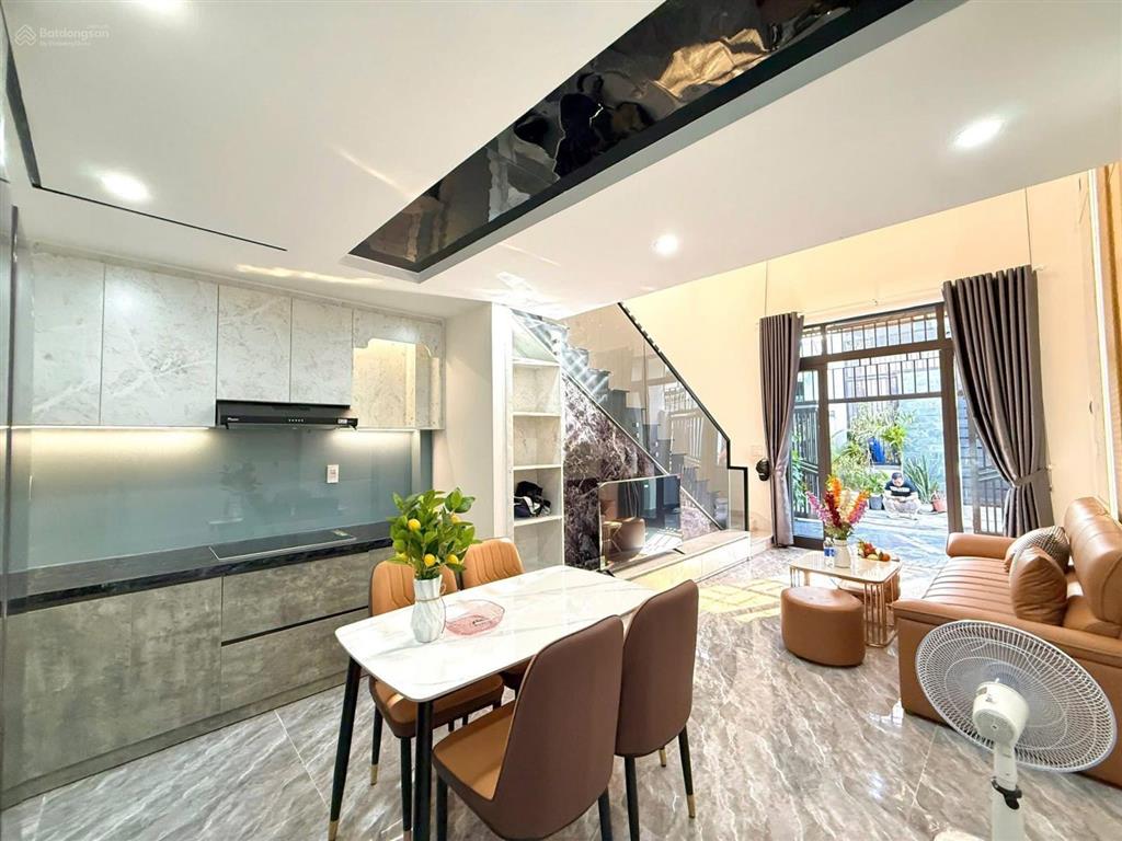 Nhà thông tầng hiện đại kiệt ô tô tôn đản full nội thất cao cấp chỉ 3 tỷ 780 triệu