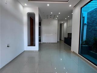 Nhà mặt tiền hoà xuân đối diện công viên cực đẹp, không gian sống đẳng cấp