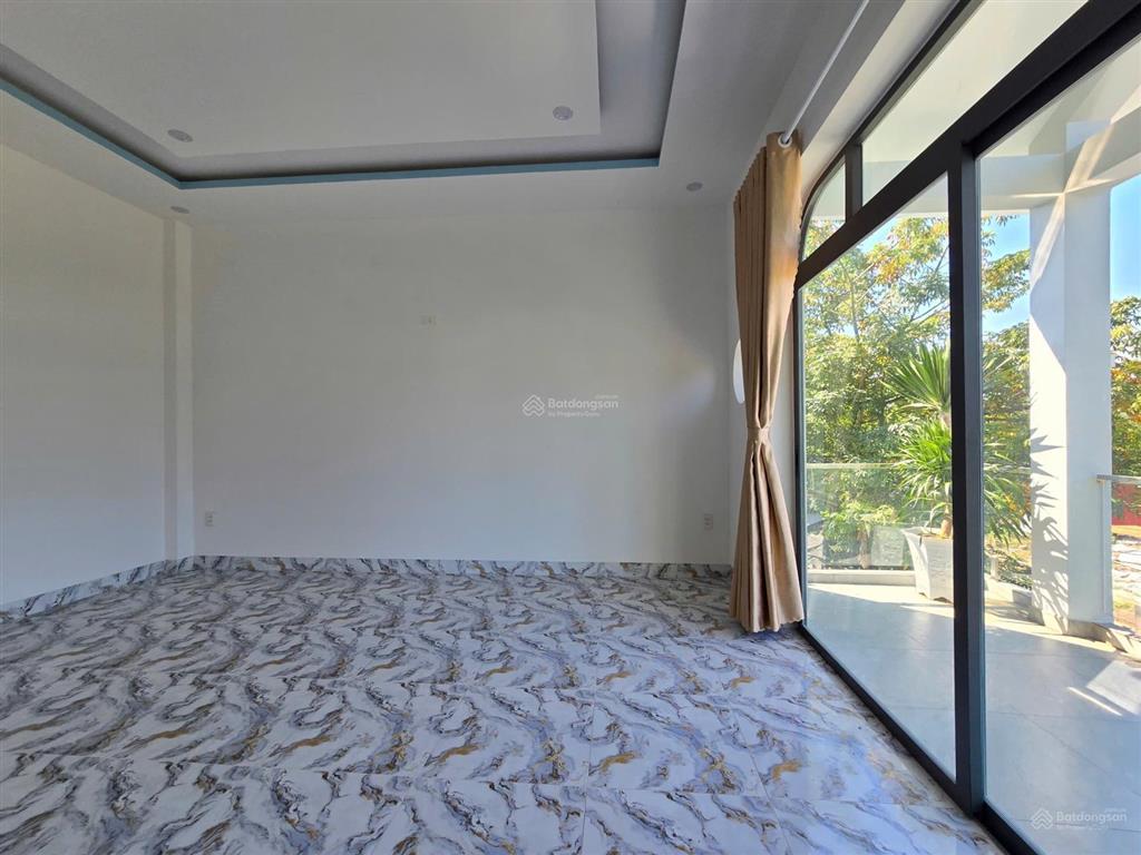 Mặt tiền nhơn hoà nhà 2 tầng 2 mê đúc kiên cố ô tô ngủ trong nhà 3pn giá 5,65 tỷ