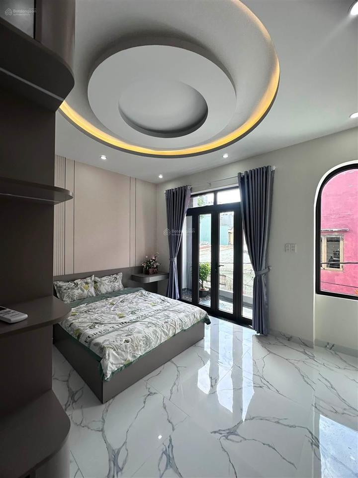 Nhà 3 tầng 3 mê kiệt ô tô thông thảm nhựa cách mặt tiền trường chinh chỉ 1 căn full nội thất