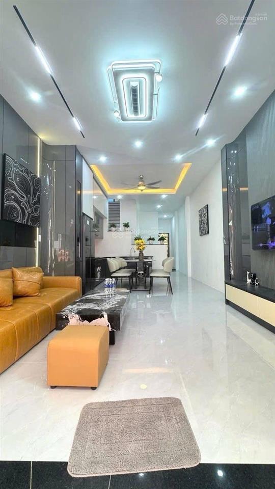 Nhà đẹp 2 mặt kiệt 2 mê cù chính lan. cực đẹp full nội thất cao cấp chỉ nhỉnh 5 tỷ
