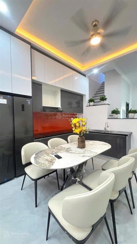 Nhà đẹp 2 mặt kiệt 2 mê cù chính lan. cực đẹp full nội thất cao cấp chỉ nhỉnh 5 tỷ