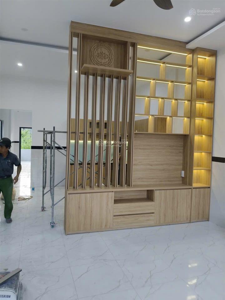 Nhỉnh 1 tỷ sở hữu ngay nhà đẹp hòa tiến 2 mặt kiệt, ngang gần 6m, ô tô đỗ cửa!