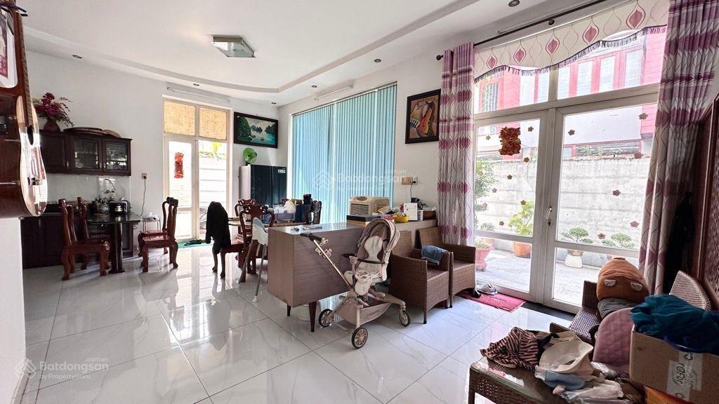 Biệt thự cao cấp  khu dân cư thới an  quận 12  4 tầng 240m2  giá 18,8 tỷ