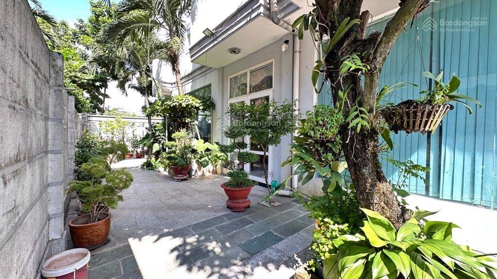 Biệt thự cao cấp  khu dân cư thới an  quận 12  4 tầng 240m2  giá 18,8 tỷ