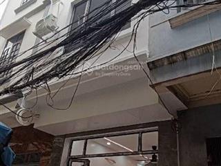 Bán nhà tân mai 30m26t thang máy, ô tô đỗ cửa , ở và kinh doanh giá 10,5tỷ.