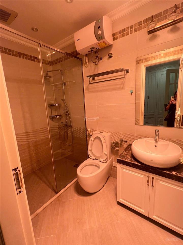 Biệt thự đơn lập vip  kđt việt hưng  long biên  vỉa hè  view vườn hoa  thang máy. dt 245mx4t
