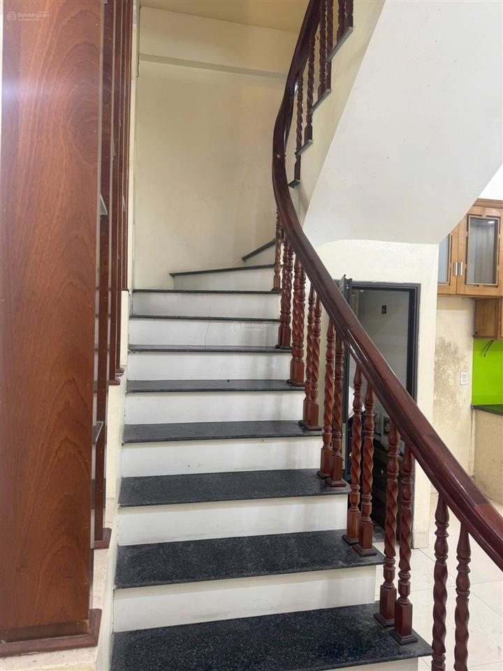 Bán nhà khê hồi thường tín 50m/3tầng mt4,8m ô tô đỗ cửa giá hơn 5 tỷ.