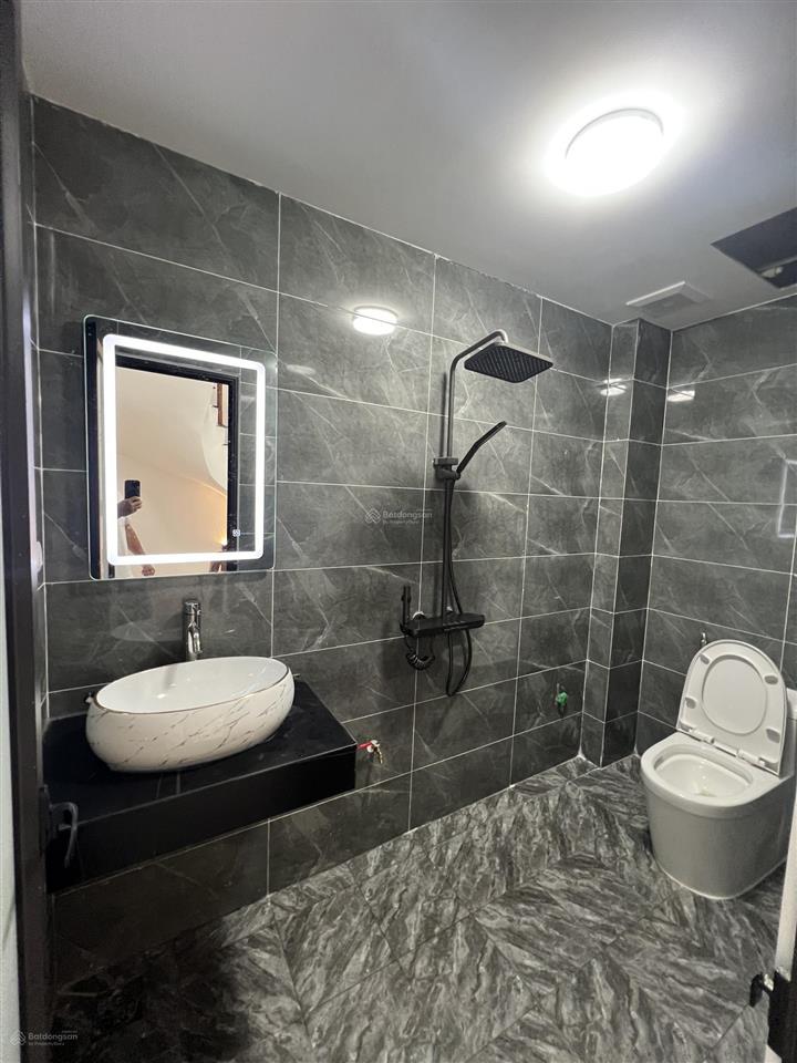 Bán nhà tứ hiệp gần 60m2  5 tầng mới koong 5pn  4 vs xách vali về ở luôn giá 8,6 tỷ.