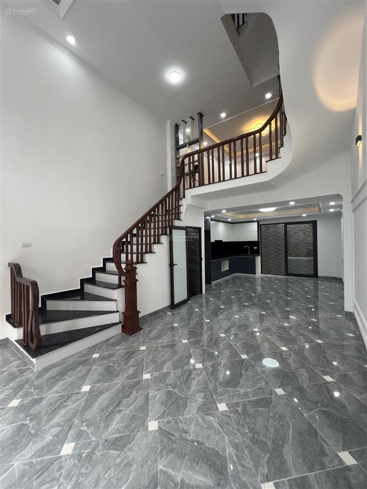Bán nhà tứ hiệp gần 60m2  5 tầng mới koong 5pn  4 vs xách vali về ở luôn giá 8,6 tỷ.