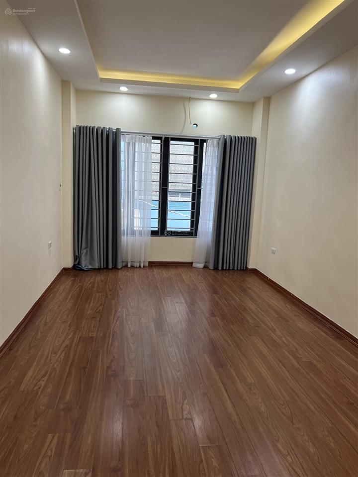 Bán nr tại tứ hiệp, 6,8 tỷ, 35 m2, 4pn, 4wc, mặt tiền 3.8m, pháp lý đầy đủ