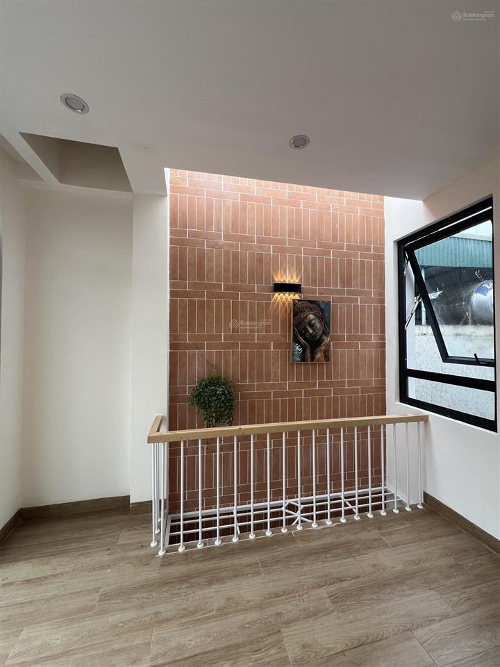 Bán nhà ngã tư sở 30m25 tầng xây mới 2 thoáng trước sau thiết kế hiện đại tràn ngập thoángsáng.