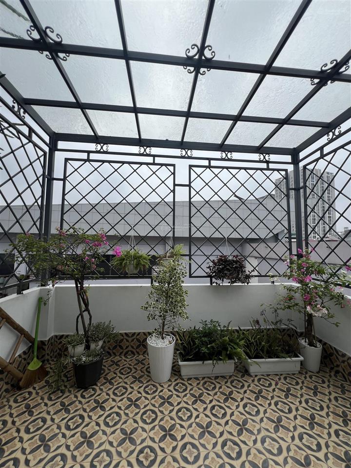 Bán nhà ngã tư sở 30m25 tầng xây mới 2 thoáng trước sau thiết kế hiện đại tràn ngập thoángsáng.