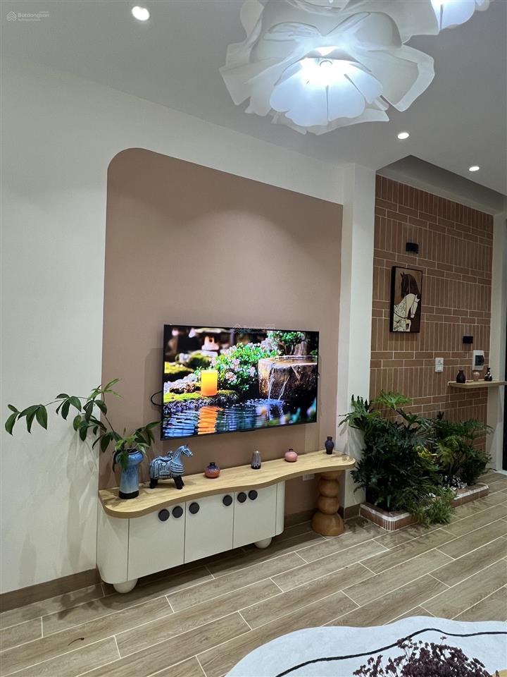 Bán nhà ngã tư sở 30m25 tầng xây mới 2 thoáng trước sau thiết kế hiện đại tràn ngập thoángsáng.