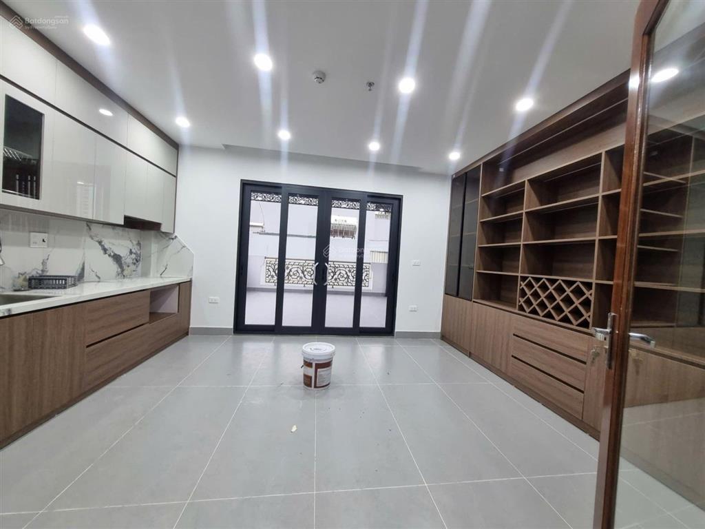 Nhà đẹp đại từ 35m  6 tầng thang máy  phân lô  giá 8,45 tỷ.
