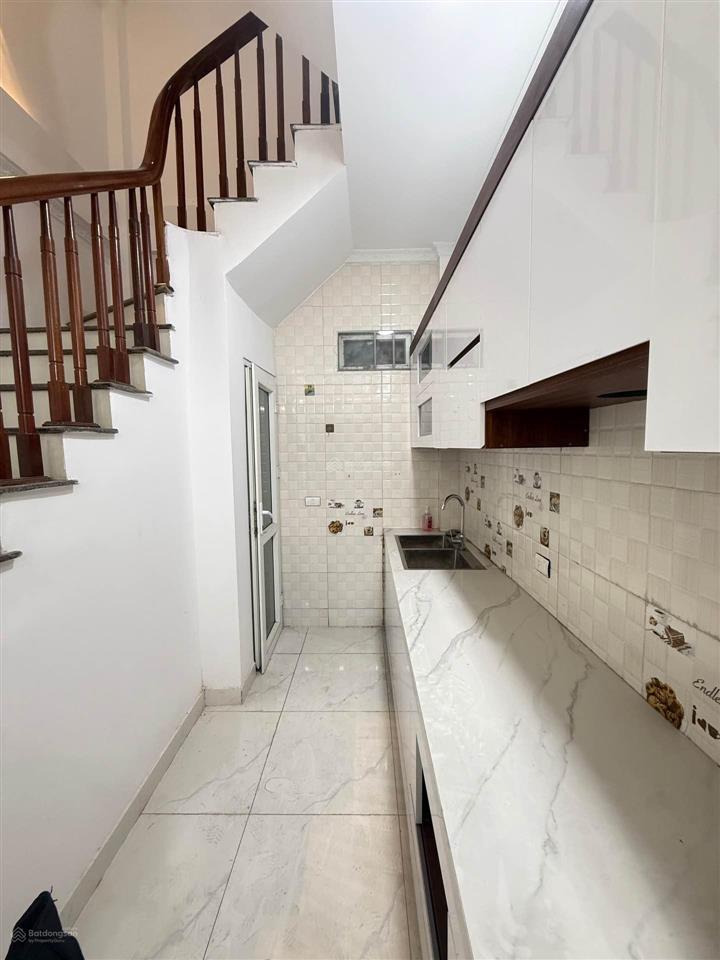 Bán nhà quỳnh đô  ngọc hồi 33m2  5 tầng mới koong giá 5,15 tỷ sổ đẹp, không quy hoạch