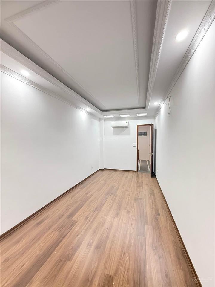 Bán nhà quỳnh đô  ngọc hồi 33m2  5 tầng mới koong giá 5,15 tỷ sổ đẹp, không quy hoạch