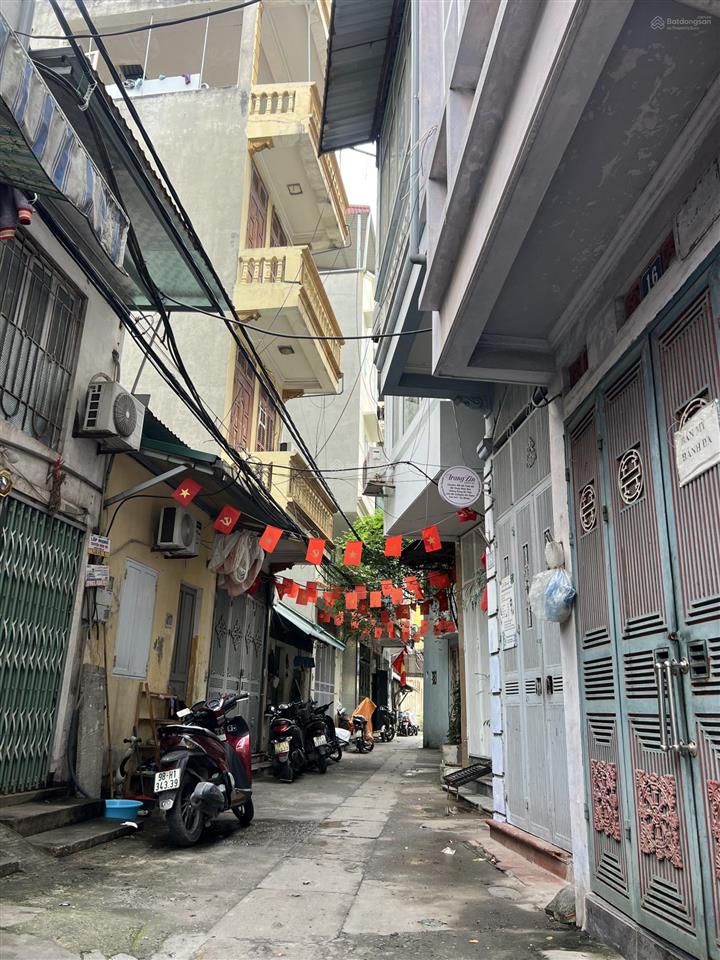 Bán nhà mạc thị bưởi hàng xóm của time city 20m4 tầng ô tô đỗ ngõ cách nhà 5m giá 3,96 tỷ sổ đẹp.