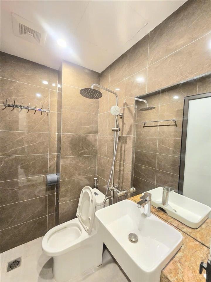 Bán nhà trương định  nhà mới  vài bước ô tô  sát phố  34m2  6 tầng  full nội thất giá 7,5 tỷ