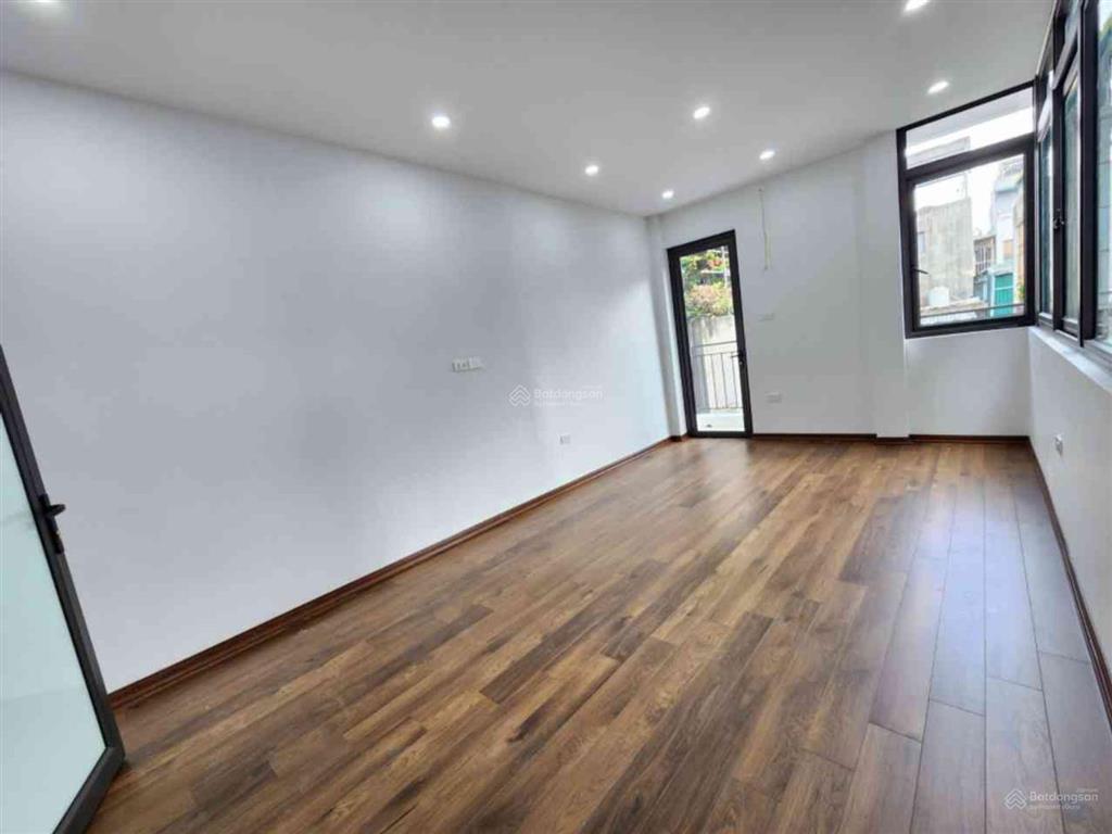 Bán nhà riêng đẹp, nhiều tiện ích tại tân mai, 4,35 tỷ, 25 m2